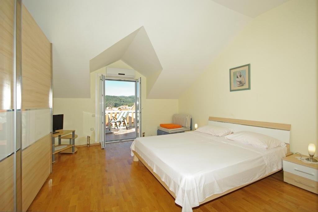 Apartments Villa Rose Sumartin Dış mekan fotoğraf