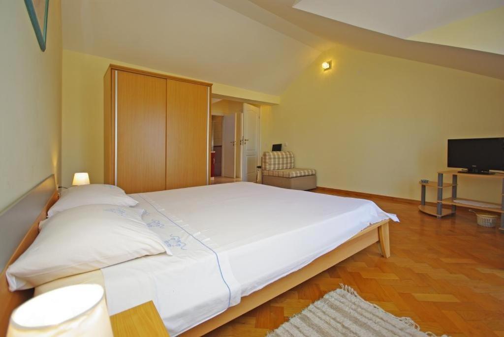 Apartments Villa Rose Sumartin Dış mekan fotoğraf